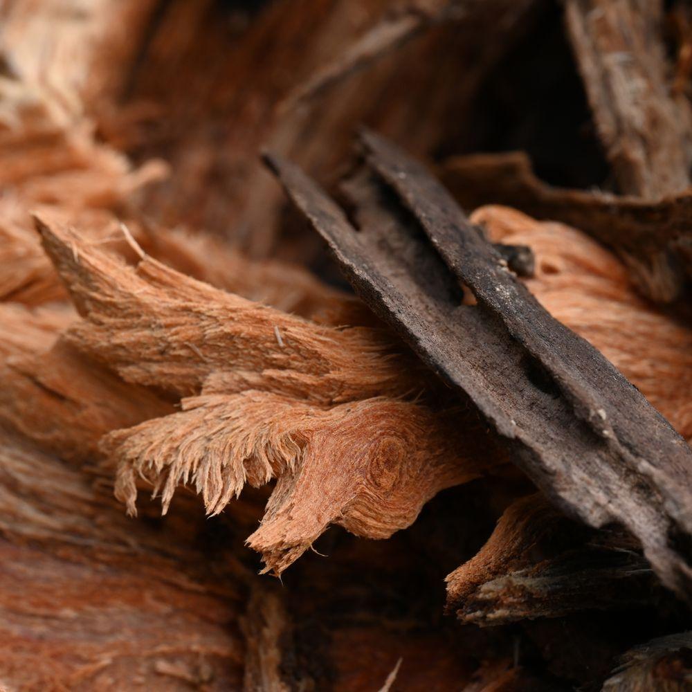Split agarwood, dark with resin